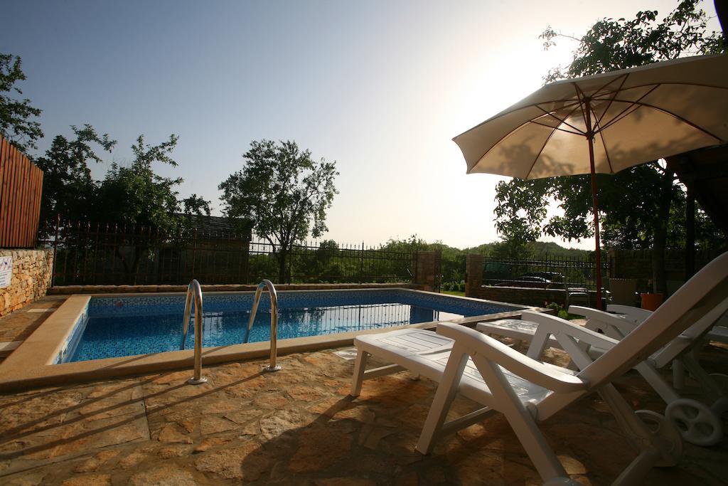 Villa Maria Oprtalj Стая снимка