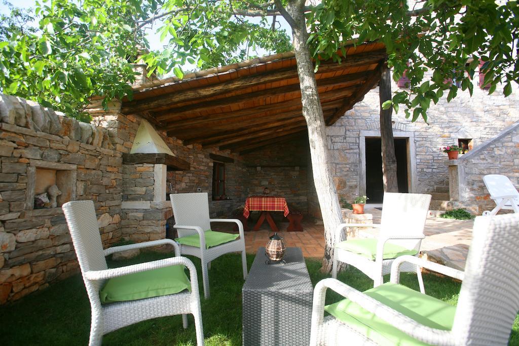Villa Maria Oprtalj Стая снимка