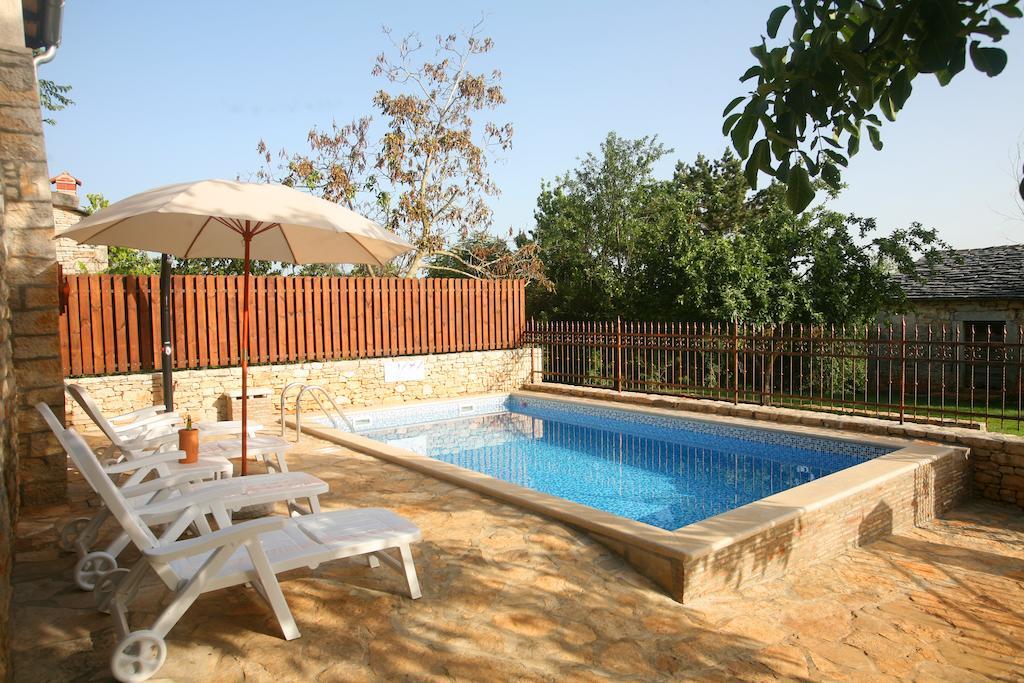 Villa Maria Oprtalj Стая снимка