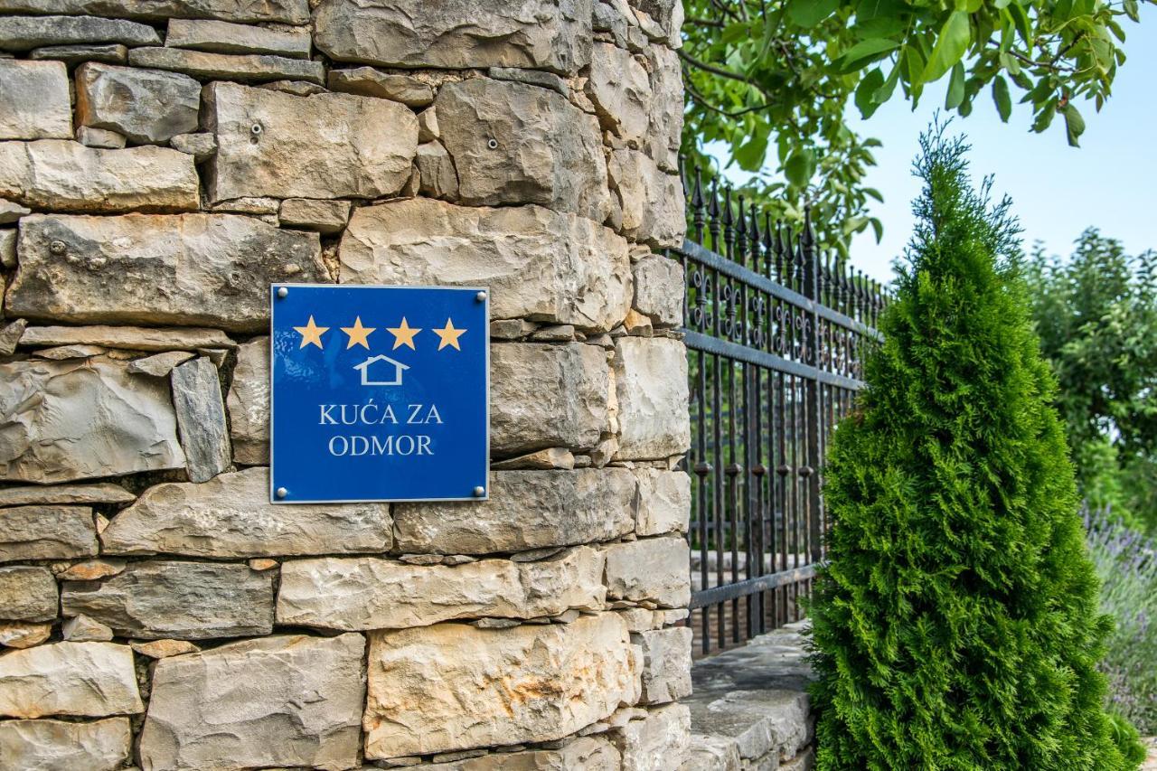 Villa Maria Oprtalj Екстериор снимка