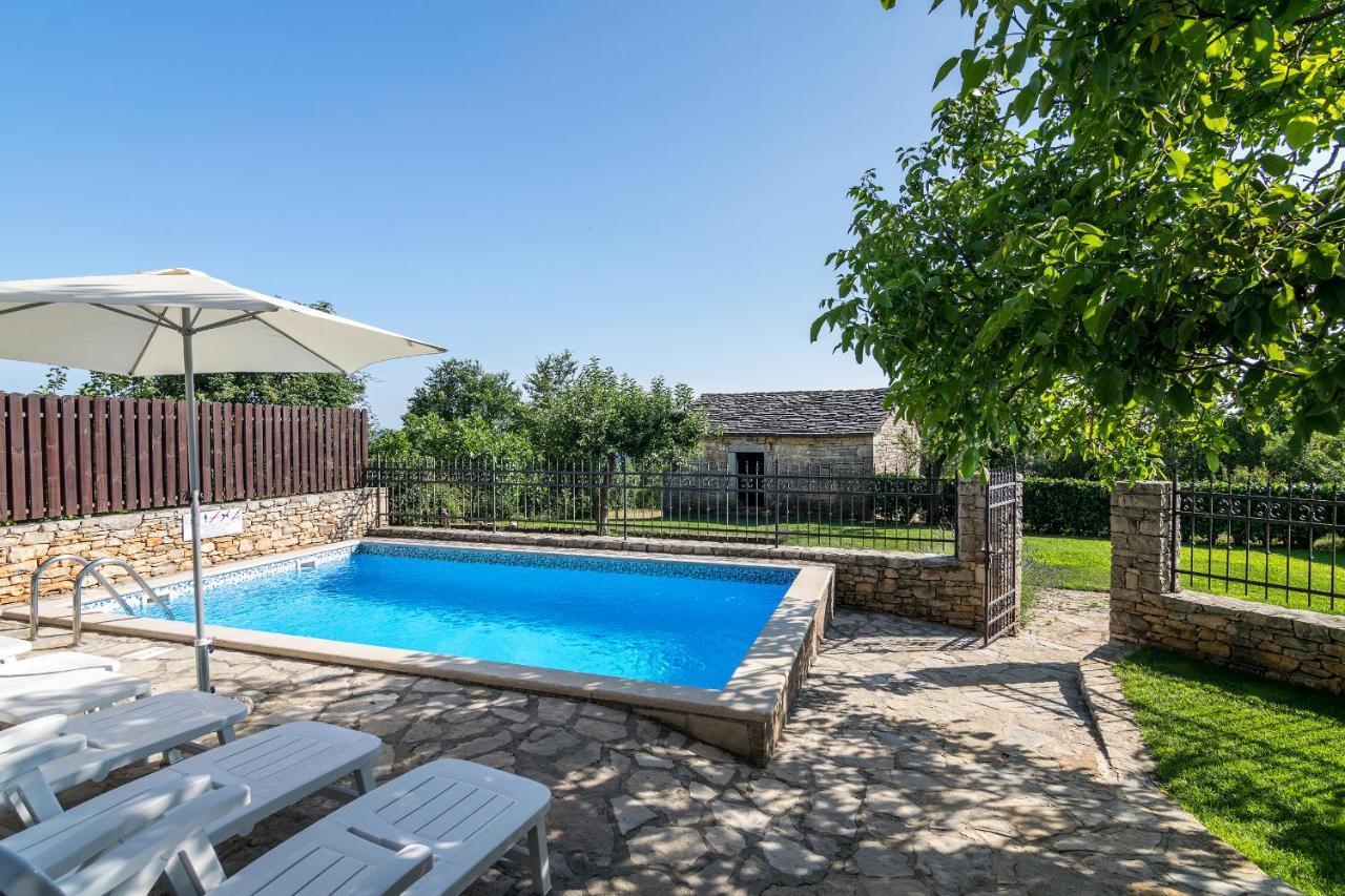 Villa Maria Oprtalj Екстериор снимка